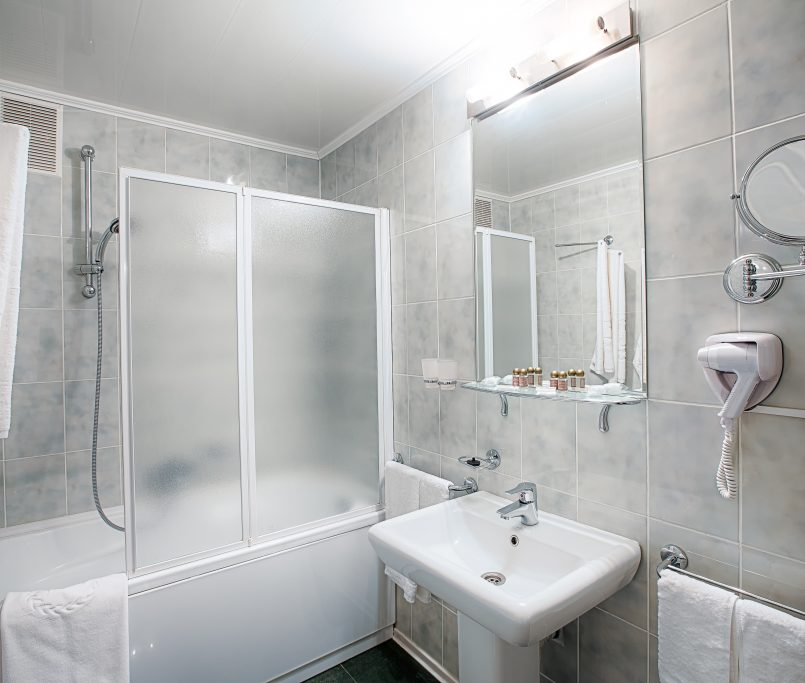 Interior design of a hotel bathroom.